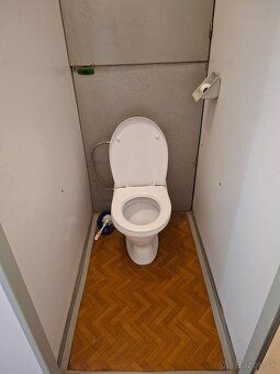 povodne WC.jpg